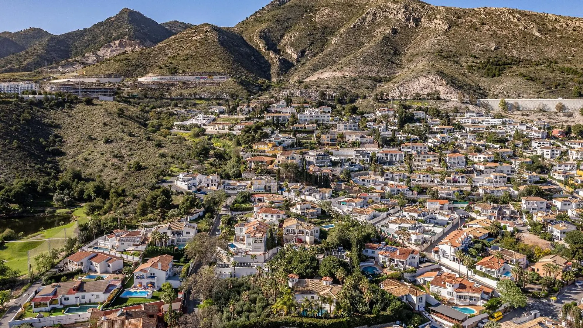 Tess Villa Las Coniferas Benalmadena
